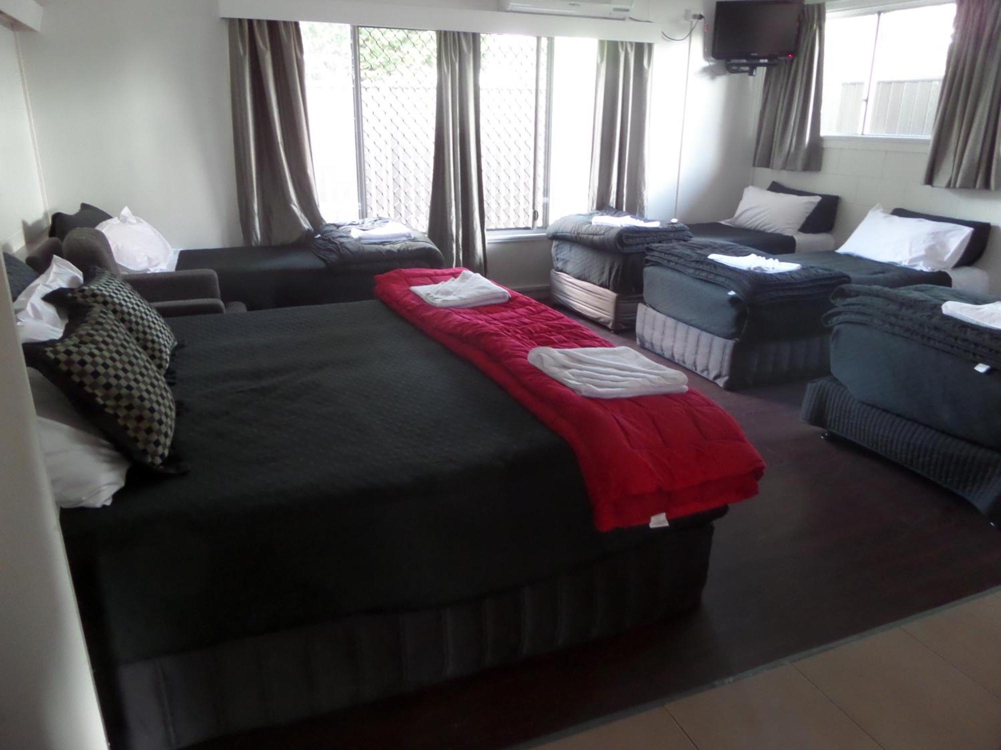Motel Oasis Кингарой Номер фото
