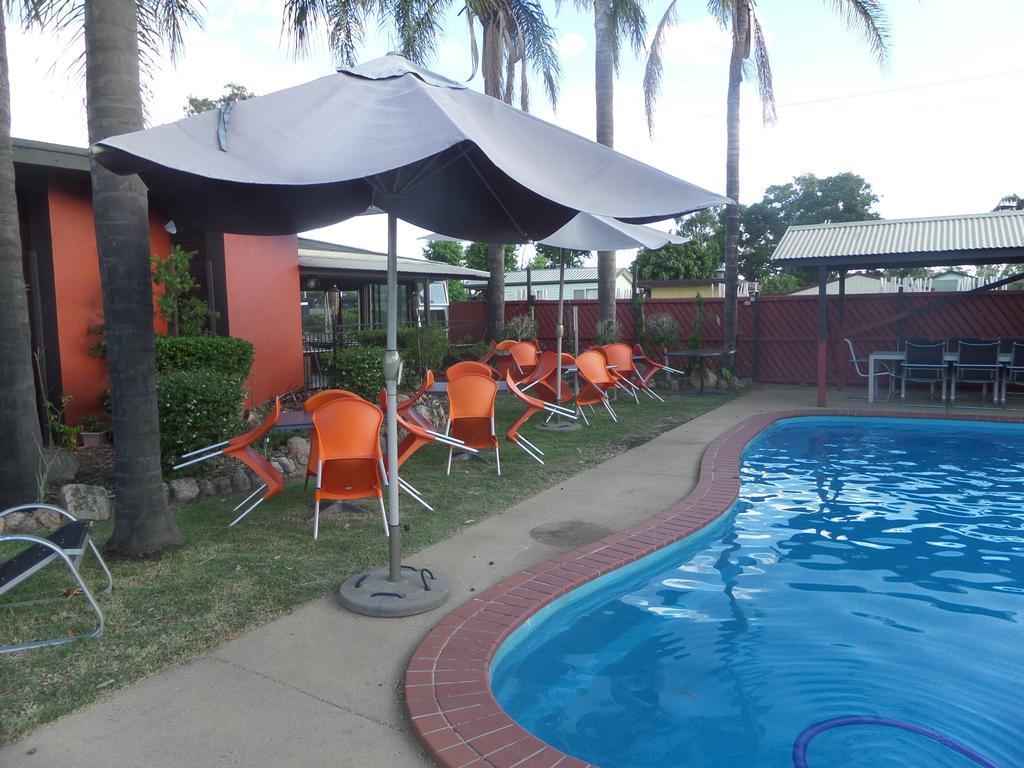 Motel Oasis Кингарой Экстерьер фото