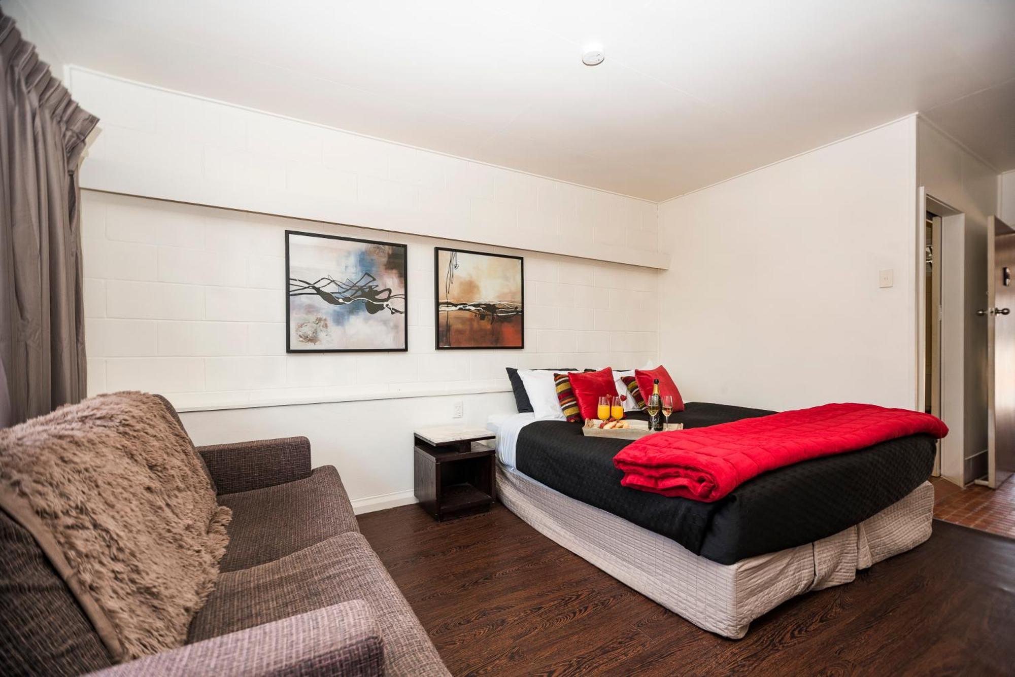 Motel Oasis Кингарой Экстерьер фото