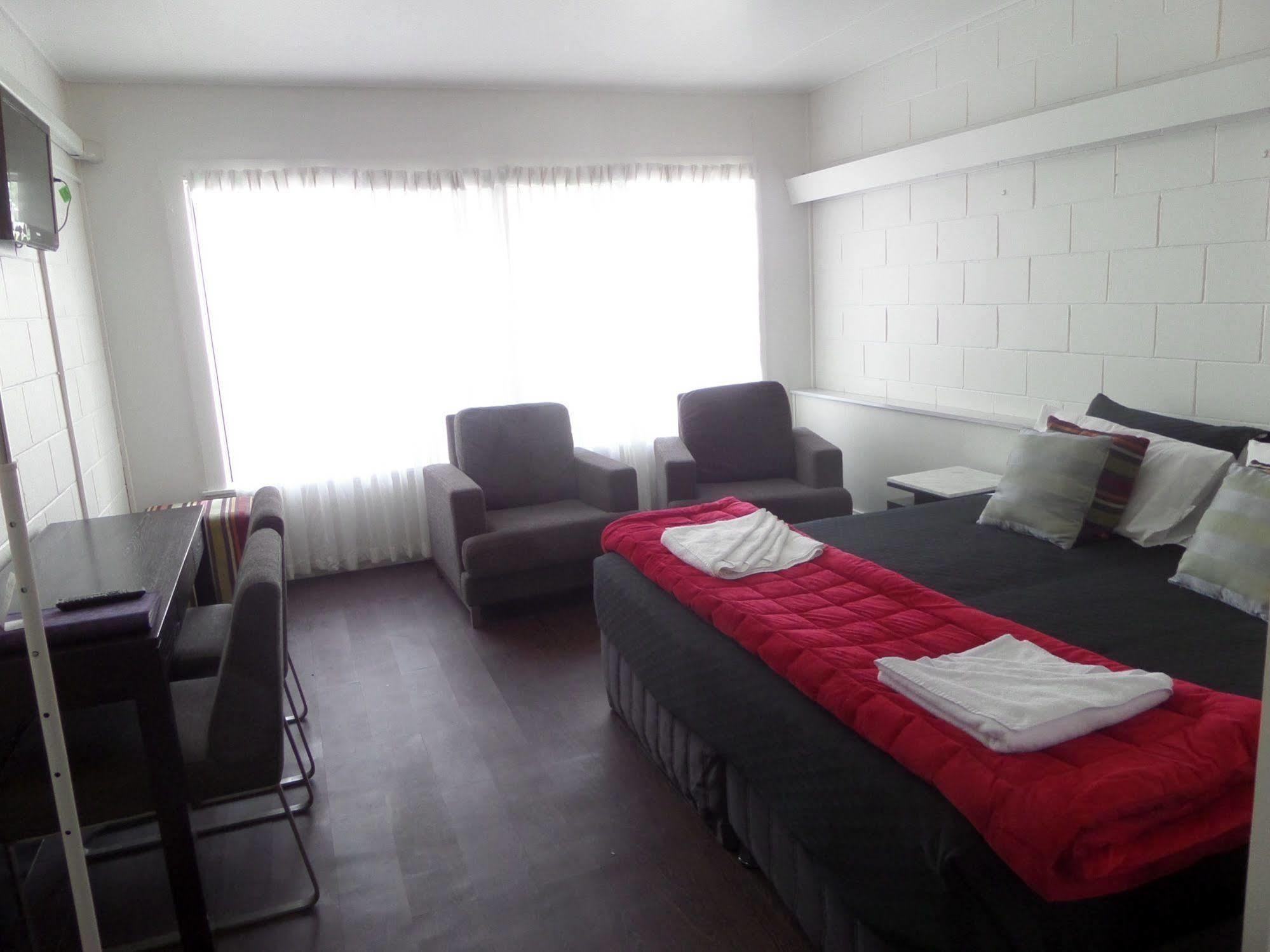 Motel Oasis Кингарой Экстерьер фото