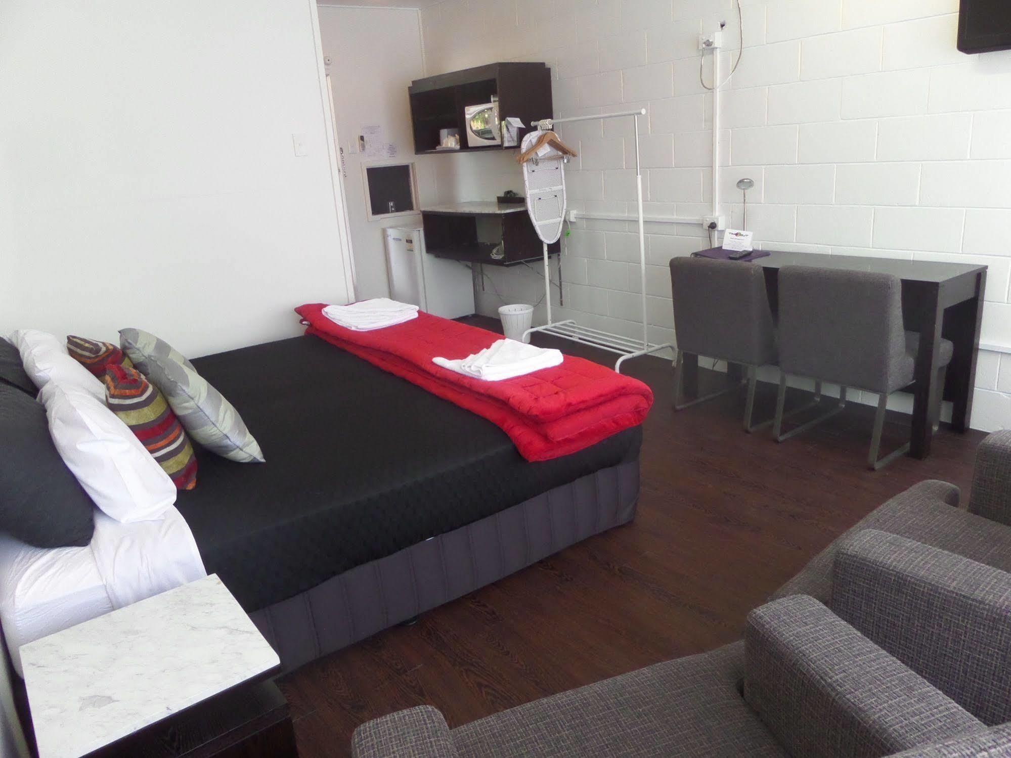 Motel Oasis Кингарой Экстерьер фото