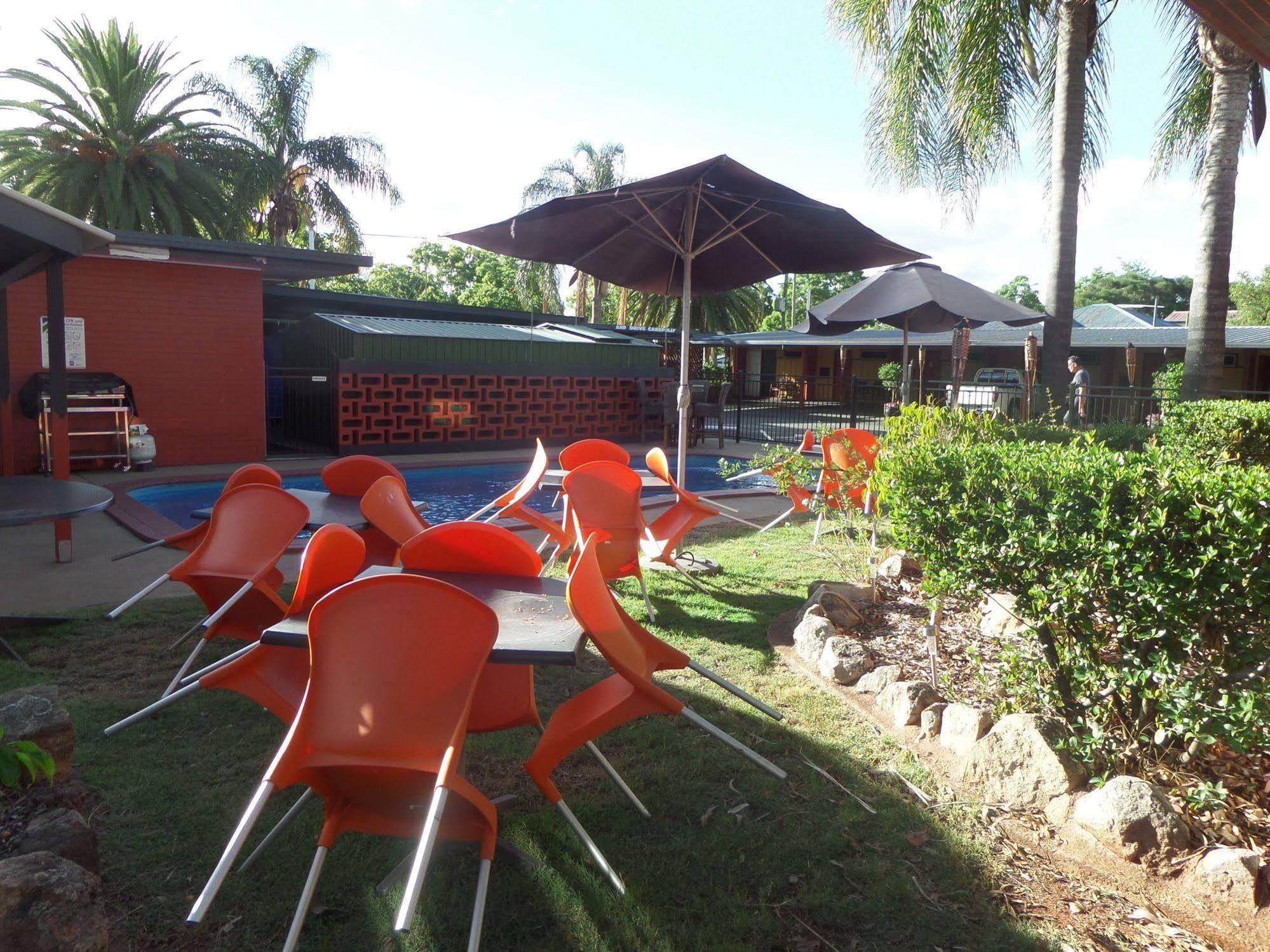 Motel Oasis Кингарой Экстерьер фото