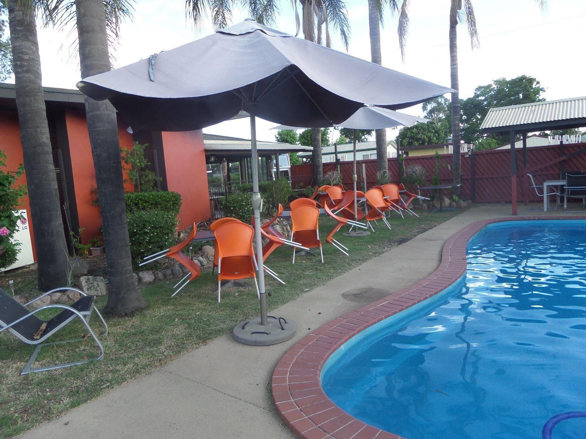 Motel Oasis Кингарой Экстерьер фото